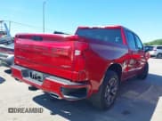 ✅ 2021 Chevrolet Silverado 1500 RST • VIN: 3GCUYEED2MG196964 • Lot: 43010571. Wystawiony na IAAI z przebiegiem 96 200 mil. Bezpłatny archiwum sprzedaży aukcyjnych z USA i szczegółowy raport historii pojazdu na DreamBid. Zdjęcie 4.