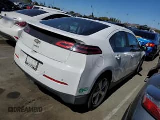 ✅ 2013 Chevrolet Volt • VIN: 1G1RH6E41DU128415 • Lot: 70400754. Wystawiony na Copart z przebiegiem 92 256 mil. Bezpłatny archiwum sprzedaży aukcyjnych z USA i szczegółowy raport historii pojazdu na DreamBid. Zdjęcie 3.