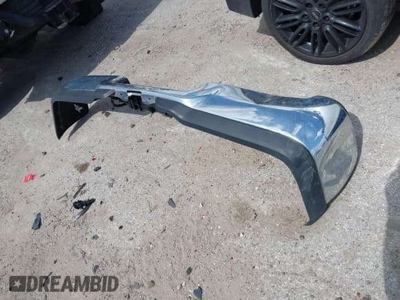 ✅ 2021 Ram 2500 Big Horn • VIN: 3C6UR5DL4MG555180 • Lot: 42532125. Wystawiony na IAAI z przebiegiem 66 210 mil. Bezpłatny archiwum sprzedaży aukcyjnych z USA i szczegółowy raport historii pojazdu na DreamBid. Zdjęcie 12.