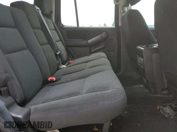 ✅ 2009 Ford Explorer XLT • VIN: 1FMEU73E69UA17641 • Lot: 70689895. Wystawiony na Copart z przebiegiem 153 686 mil. Bezpłatny archiwum sprzedaży aukcyjnych z USA i szczegółowy raport historii pojazdu na DreamBid. Zdjęcie 11.