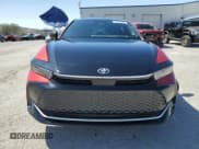 ✅ 2025 Toyota Crown Platinum • VIN: JTDAFAAFXS3012444 • Lot: 54197645. Wystawiony na Copart z przebiegiem 5 597 mil. Bezpłatny archiwum sprzedaży aukcyjnych z USA i szczegółowy raport historii pojazdu na DreamBid. Zdjęcie 5.