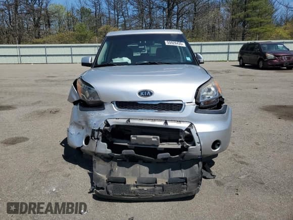 ✅ 2011 Kia Soul + • VIN: KNDJT2A28B7706313 • Lot: 55928435. Wystawiony na Copart z przebiegiem 82 256 mil. Bezpłatny archiwum sprzedaży aukcyjnych z USA i szczegółowy raport historii pojazdu na DreamBid. Zdjęcie 5.