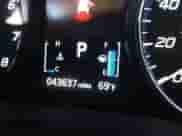 2019 Mitsubishi Outlander ES с VIN JA4AZ3A35KJ002287, выставлен на аукционе IAAI как лот 42815580 с пробегом 43 637 миль миль и . История ставок и продаж доступна на DreamBid. Изображение 14.