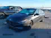 2021 Hyundai Elantra SEL z VIN 5NPLM4AG3MH012124, wystawiony jako IAAI lot #41686727 z przebiegiem 79 645 mil mil oraz . Historia ofert i sprzedaży dostępna na DreamBid. Obrazek 2.