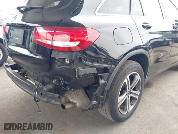 ✅ 2019 Mercedes-Benz GLC 300 • VIN: WDC0G4JB6KV133221 • Lot: 42349618. Listed on IAAI with 131,464 mi. Free auction sales archive from the USA and detailed vehicle history report at DreamBid. Image 18.
