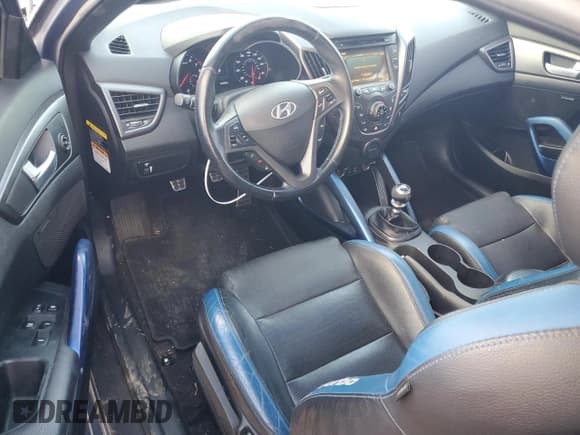 ✅ 2016 Hyundai Veloster Turbo R-Spec • VIN: KMHTC6AE7GU262288 • Lot: 43949035. Wystawiony na Copart z przebiegiem 52 989 mil. Bezpłatny archiwum sprzedaży aukcyjnych z USA i szczegółowy raport historii pojazdu na DreamBid. Zdjęcie 8.