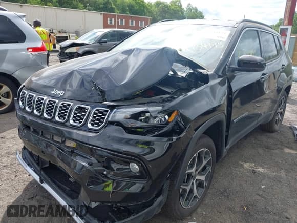 ✅ 2025 Jeep Compass Limited • VIN: 3C4NJDCN6ST551962 • Lot: 42734173. Wystawiony na IAAI z przebiegiem 1 520 mil. Bezpłatny archiwum sprzedaży aukcyjnych z USA i szczegółowy raport historii pojazdu na DreamBid. Zdjęcie 17.