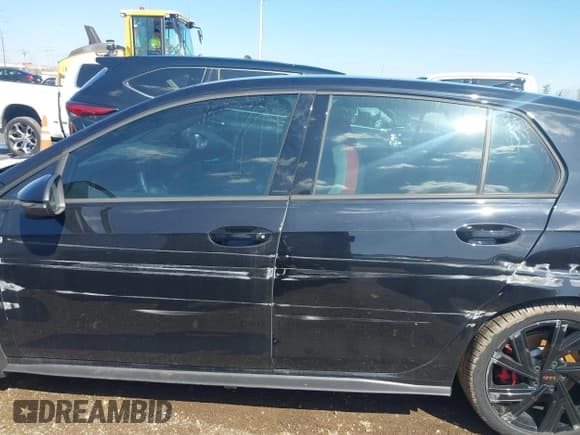 ✅ 2023 Volkswagen Golf GTI SE • VIN: WVW3A7CD2PW208552 • Лот: 41875494. Опубликован ранее на IAAI с пробегом 18 990 миль. Бесплатный доступ к архиву аукционных продаж из США и подробный отчёт об истории автомобиля на DreamBid. Изображение 14.