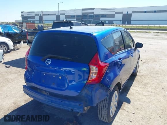 ✅ 2015 Nissan Note SL • VIN: 3N1CE2CP3FL397088 • Lot: 43587597. Wystawiony na IAAI z przebiegiem 81 581 mil. Bezpłatny archiwum sprzedaży aukcyjnych z USA i szczegółowy raport historii pojazdu na DreamBid. Zdjęcie 4.