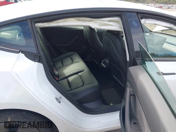 ✅ 2021 Tesla Model 3 Standard Range Plus • VIN: 5YJ3E1EA5MF086418 • Lot: 41252902. Wystawiony na IAAI z przebiegiem 7 858 mil. Bezpłatny archiwum sprzedaży aukcyjnych z USA i szczegółowy raport historii pojazdu na DreamBid. Zdjęcie 8.