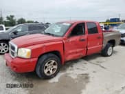 ✅ 2006 Dodge Dakota SLT • VIN: 1D7HE48K96S608121 • Lot: 63734925. Wystawiony na Copart z przebiegiem 207 374 mil. Bezpłatny archiwum sprzedaży aukcyjnych z USA i szczegółowy raport historii pojazdu na DreamBid. Zdjęcie 1.