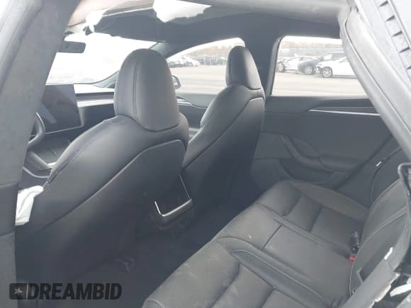 ✅ 2022 Tesla Model S Plaid • VIN: 5YJSA1E68NF477048 • Lot: 43605551. Listed on IAAI with Not provided. Free auction sales archive from the USA and detailed vehicle history report at DreamBid. Image 8.