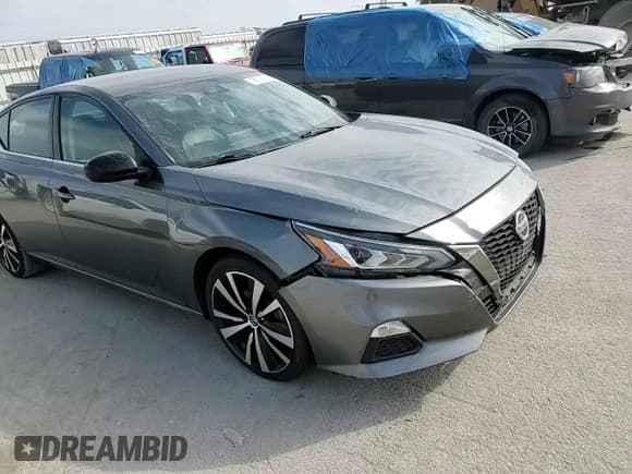 ✅ 2019 Nissan Altima SR • VIN: 1N4BL4CV7KC157563 • Lot: 86167275. Wystawiony na Copart z przebiegiem 100 968 mil. Bezpłatny archiwum sprzedaży aukcyjnych z USA i szczegółowy raport historii pojazdu na DreamBid. Zdjęcie 13.
