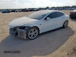 ✅ 2014 Tesla Model S 60 • VIN: 5YJSA1H19EFP30717 • Lot: 93514665. Wystawiony na Copart z przebiegiem 290 792 mil. Bezpłatny archiwum sprzedaży aukcyjnych z USA i szczegółowy raport historii pojazdu na DreamBid. Zdjęcie 1.