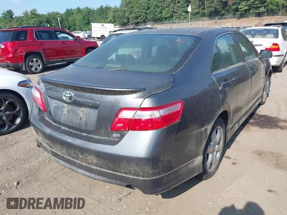 ✅ 2007 Toyota Camry LE • VIN: 4T1BK46K07U030276 • Lot: 42944278. Wystawiony na IAAI z przebiegiem 136 818 mil. Bezpłatny archiwum sprzedaży aukcyjnych z USA i szczegółowy raport historii pojazdu na DreamBid. Zdjęcie 4.