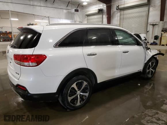 ✅ 2016 Kia Sorento EX • VIN: 5XYPHDA53GG113583 • Лот: 84979815. Опубликован ранее на Copart с пробегом Не указан. Бесплатный доступ к архиву аукционных продаж из США и подробный отчёт об истории автомобиля на DreamBid. Изображение 3.