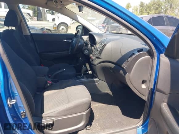 2010 Hyundai Elantra SE z VIN KMHDC8AE1AU051420, wystawiony jako IAAI lot #42369711 z przebiegiem 123 223 mil mil oraz . Historia ofert i sprzedaży dostępna na DreamBid. Obrazek 5.