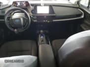 ✅ 2023 Toyota Prius XLE • VIN: JTDACAAU6P3001827 • Lot: 84443405. Wystawiony na Copart z przebiegiem 97 379 mil. Bezpłatny archiwum sprzedaży aukcyjnych z USA i szczegółowy raport historii pojazdu na DreamBid. Zdjęcie 8.