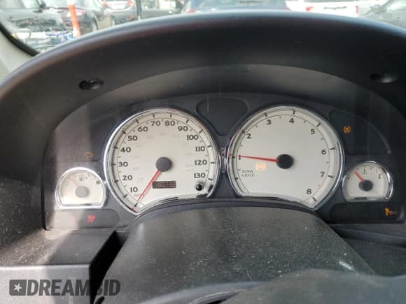 ✅ 2006 Saturn VUE • VIN: 5GZCZ53446S900698 • Lot: 54769045. Wystawiony na Copart z przebiegiem 180 732 mil. Bezpłatny archiwum sprzedaży aukcyjnych z USA i szczegółowy raport historii pojazdu na DreamBid. Zdjęcie 9.