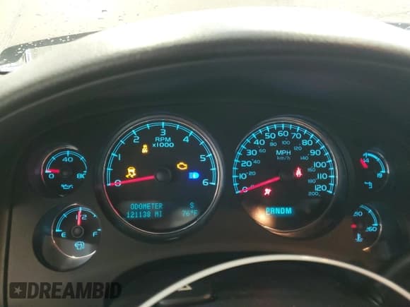 ✅ 2013 GMC Sierra 1500 SLT • VIN: 1GTR2WE79DZ202136 • Lot: 60446845. Listed on Copart with 121,138 mi. Free auction sales archive from the USA and detailed vehicle history report at DreamBid. Image 9.