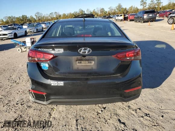 ✅ 2022 Hyundai Accent SE • VIN: 3KPC24A68NE168081 • Лот: 84298064. Опубликован ранее на Copart с пробегом 46 329 миль. Бесплатный доступ к архиву аукционных продаж из США и подробный отчёт об истории автомобиля на DreamBid. Изображение 6.