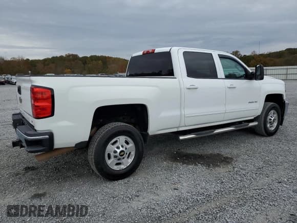 ✅ 2015 Chevrolet Silverado 2500HD LT • VIN: 1GC1CVEG8FF573202 • Lot: 78818274. Wystawiony na Copart z przebiegiem 68 694 mil. Bezpłatny archiwum sprzedaży aukcyjnych z USA i szczegółowy raport historii pojazdu na DreamBid. Zdjęcie 3.