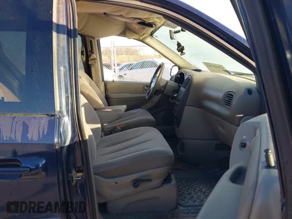 ✅ 2003 Dodge Caravan Sport • VIN: 2D4GP44R83R283111 • Lot: 43645743. Wystawiony na IAAI z przebiegiem 168 086 mil. Bezpłatny archiwum sprzedaży aukcyjnych z USA i szczegółowy raport historii pojazdu na DreamBid. Zdjęcie 5.