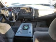 ✅ 2001 Chevrolet Silverado 1500 LS • VIN: 2GCEK19T611148713 • Лот: 79060494. Опубликован ранее на Copart с пробегом 117 381 миль. Бесплатный доступ к архиву аукционных продаж из США и подробный отчёт об истории автомобиля на DreamBid. Изображение 8.