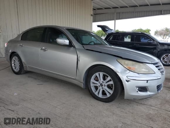 ✅ 2009 Hyundai Genesis • VIN: KMHGC46E39U021698 • Lot: 91401595. Wystawiony na Copart z przebiegiem 177 425 mil. Bezpłatny archiwum sprzedaży aukcyjnych z USA i szczegółowy raport historii pojazdu na DreamBid. Zdjęcie 4.