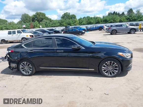 ✅ 2016 Hyundai Genesis 3.8L • VIN: KMHGN4JEXGU125443 • Lot: 43067215. Wystawiony na IAAI z przebiegiem 72 223 mil. Bezpłatny archiwum sprzedaży aukcyjnych z USA i szczegółowy raport historii pojazdu na DreamBid. Zdjęcie 14.