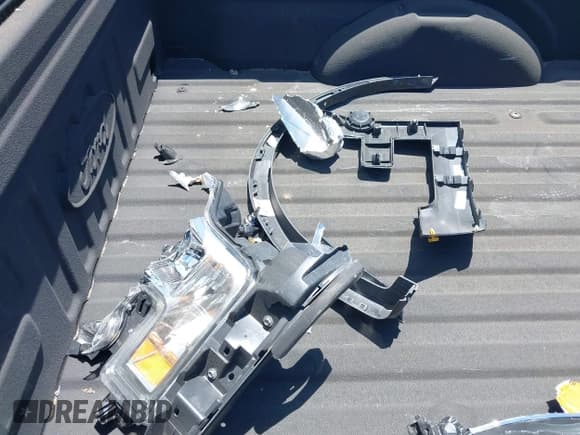 ✅ 2015 Ford F-150 XLT • VIN: 1FTFW1EG8FFB72321 • Lot: 42825656. Listed on IAAI with 168,431 mi. Free auction sales archive from the USA and detailed vehicle history report at DreamBid. Image 12.