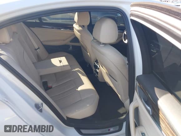 ✅ 2017 BMW 5 Series 540i xDrive • VIN: WBAJE7C34HG887610 • Лот: 43365683. Опубликован ранее на IAAI с пробегом 146 516 миль. Бесплатный доступ к архиву аукционных продаж из США и подробный отчёт об истории автомобиля на DreamBid. Изображение 8.