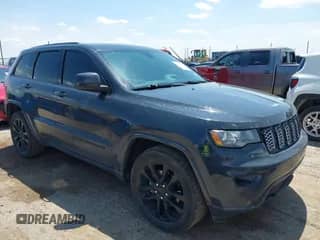 2017 Jeep Grand Cherokee Laredo z VIN 1C4RJEAG6HC888356, wystawiony jako IAAI lot #42710026 z przebiegiem 158 222 mil mil oraz . Historia ofert i sprzedaży dostępna na DreamBid. Obrazek 1.