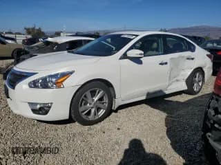 ✅ 2015 Nissan Altima 2.5 • VIN: 1N4AL3AP7FN350624 • Lot: 90709235. Listed on Copart with 131,137 mi. Free auction sales archive from the USA and detailed vehicle history report at DreamBid. Image 1.
