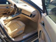 ✅ 2016 Porsche Panamera GTS • VIN: WP0AF2A73GL081577 • Lot: 43571511. Wystawiony na IAAI z przebiegiem 39 723 mil. Bezpłatny archiwum sprzedaży aukcyjnych z USA i szczegółowy raport historii pojazdu na DreamBid. Zdjęcie 5.