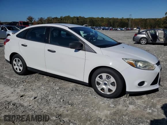 ✅ 2013 Ford Focus S • VIN: 1FADP3E26DL252824 • Lot: 91399805. Wystawiony na Copart z przebiegiem 63 517 mil. Bezpłatny archiwum sprzedaży aukcyjnych z USA i szczegółowy raport historii pojazdu na DreamBid. Zdjęcie 4.