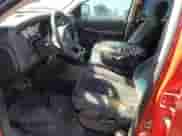 2005 Dodge 1500 SLT z VIN 1D7HA18D95S238895, wystawiony jako Copart lot #63550684 z przebiegiem 295 628 mil mil oraz Szkoda całkowita • Salvage title. Historia ofert i sprzedaży dostępna na DreamBid. Obrazek 7.