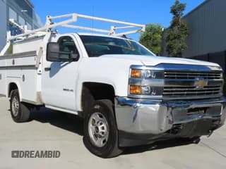 ✅ 2017 Chevrolet Silverado 2500HD Work Truck • VIN: 1GB0CUEG7HZ278152 • Лот: 70908945. Опубликован ранее на Copart с пробегом 221 885 миль. Бесплатный доступ к архиву аукционных продаж из США и подробный отчёт об истории автомобиля на DreamBid. Изображение 1.