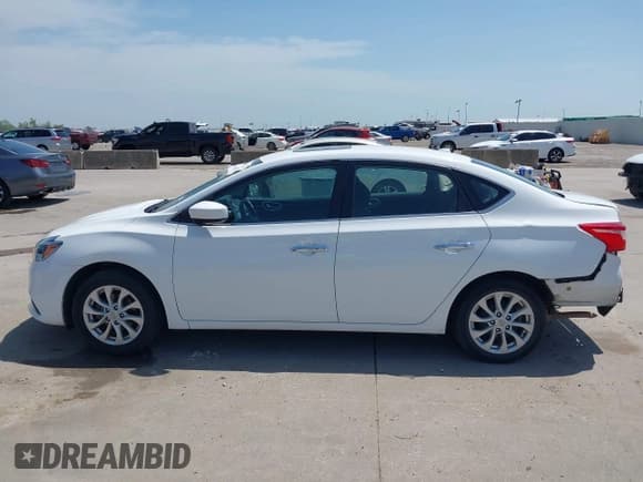✅ 2017 Nissan Sentra SL • VIN: 3N1AB7AP3HY348415 • Lot: 42027013. Listed on IAAI with 125,884 mi. Free auction sales archive from the USA and detailed vehicle history report at DreamBid. Image 14.