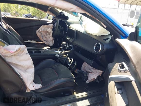 ✅ 2017 Chevrolet Camaro ZL1 • VIN: 1G1FK1R6XH0200745 • Lot: 42162388. Wystawiony na IAAI z przebiegiem 42 737 mil. Bezpłatny archiwum sprzedaży aukcyjnych z USA i szczegółowy raport historii pojazdu na DreamBid. Zdjęcie 5.