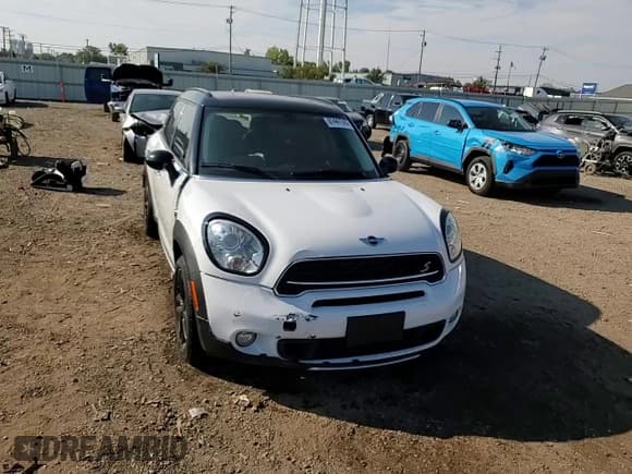 ✅ 2016 MINI Countryman S • VIN: WMWZC5C50GWU02107 • Lot: 81447245. Listed on Copart with 90,531 mi. Free auction sales archive from the USA and detailed vehicle history report at DreamBid. Image 13.