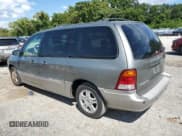 ✅ 2002 Ford Windstar SEL • VIN: 2FMZA53422BB21884 • Lot: 71109285. Wystawiony na Copart z przebiegiem 237 008 mil. Bezpłatny archiwum sprzedaży aukcyjnych z USA i szczegółowy raport historii pojazdu na DreamBid. Zdjęcie 2.