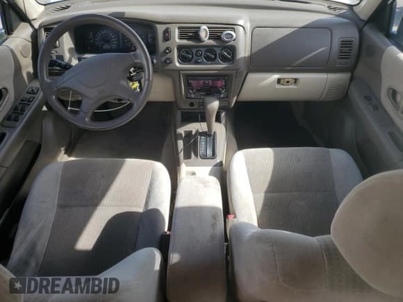 ✅ 2000 Mitsubishi Montero Sport LS • VIN: JA4LS31H4YP020357 • Lot: 75455764. Wystawiony na Copart z przebiegiem 166 952 mil. Bezpłatny archiwum sprzedaży aukcyjnych z USA i szczegółowy raport historii pojazdu na DreamBid. Zdjęcie 8.