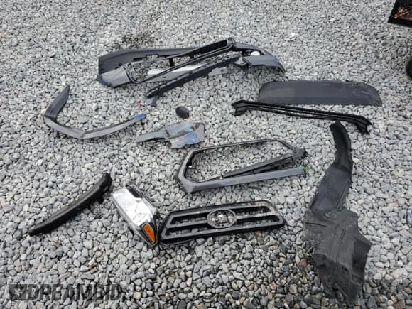 ✅ 2022 Toyota Tacoma SR5 • VIN: 3TYBZ5DN8NT001780 • Lot: 91679105. Listed on Copart with 38,053 mi. Free auction sales archive from the USA and detailed vehicle history report at DreamBid. Image 12.