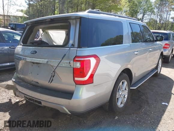 ✅ 2021 Ford Expedition Max XLT • VIN: 1FMJK1JTXMEA55007 • Lot: 42055790. Listed on IAAI with 21,350 mi. Free auction sales archive from the USA and detailed vehicle history report at DreamBid. Image 4.