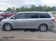 ✅ 2016 Toyota Sienna LE AAS • VIN: 5TDKK3DC8GS739598 • Lot: 43063181. Listed on IAAI with 143,303 mi. Free auction sales archive from the USA and detailed vehicle history report at DreamBid. Image 14.