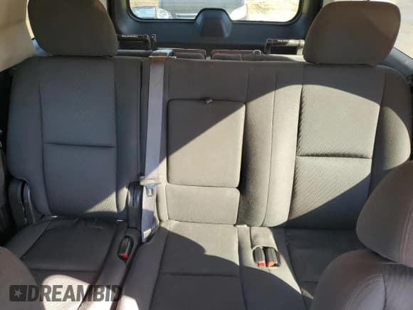 ✅ 2013 Chevrolet Tahoe LS • VIN: 1GNSCAE02DR377615 • Lot: 86102975. Wystawiony na Copart z przebiegiem 214 386 mil. Bezpłatny archiwum sprzedaży aukcyjnych z USA i szczegółowy raport historii pojazdu na DreamBid. Zdjęcie 10.