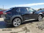 ✅ 2023 Subaru Solterra Premium • VIN: JTMABABA9PA022349 • Lot: 73167143. Wystawiony na Copart z przebiegiem 1 199 mil. Bezpłatny archiwum sprzedaży aukcyjnych z USA i szczegółowy raport historii pojazdu na DreamBid. Zdjęcie 3.