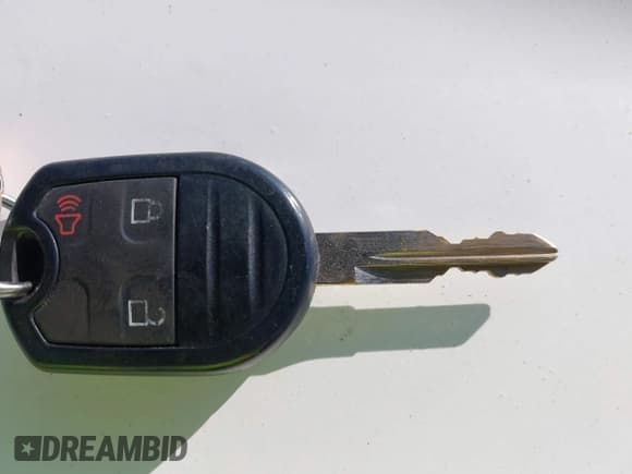 ✅ 2011 Ford F-150 XLT • VIN: 1FTFW1CF3BFD13817 • Lot: 43558556. Listed on IAAI with 211,999 mi. Free auction sales archive from the USA and detailed vehicle history report at DreamBid. Image 11.