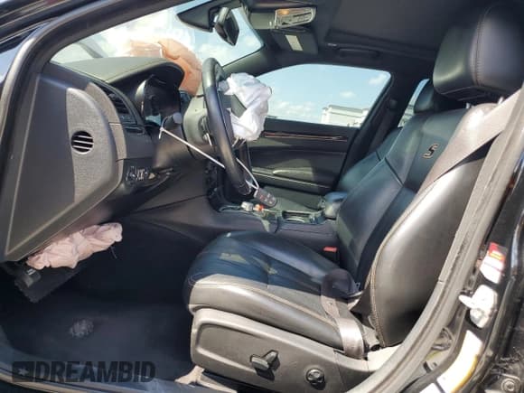 ✅ 2017 Chrysler 300 S Alloy Edition • VIN: 2C3CCABT6HH612734 • Lot: 50622495. Listed on Copart with 75,688 mi. Free auction sales archive from the USA and detailed vehicle history report at DreamBid. Image 7.